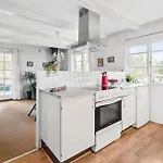 Дом отдыха 3 Bedroom Amazing In Vaeggerlose
