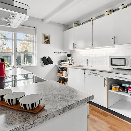 3 Bedroom Amazing In Vaeggerlose Vakantiehuis Bøtø By